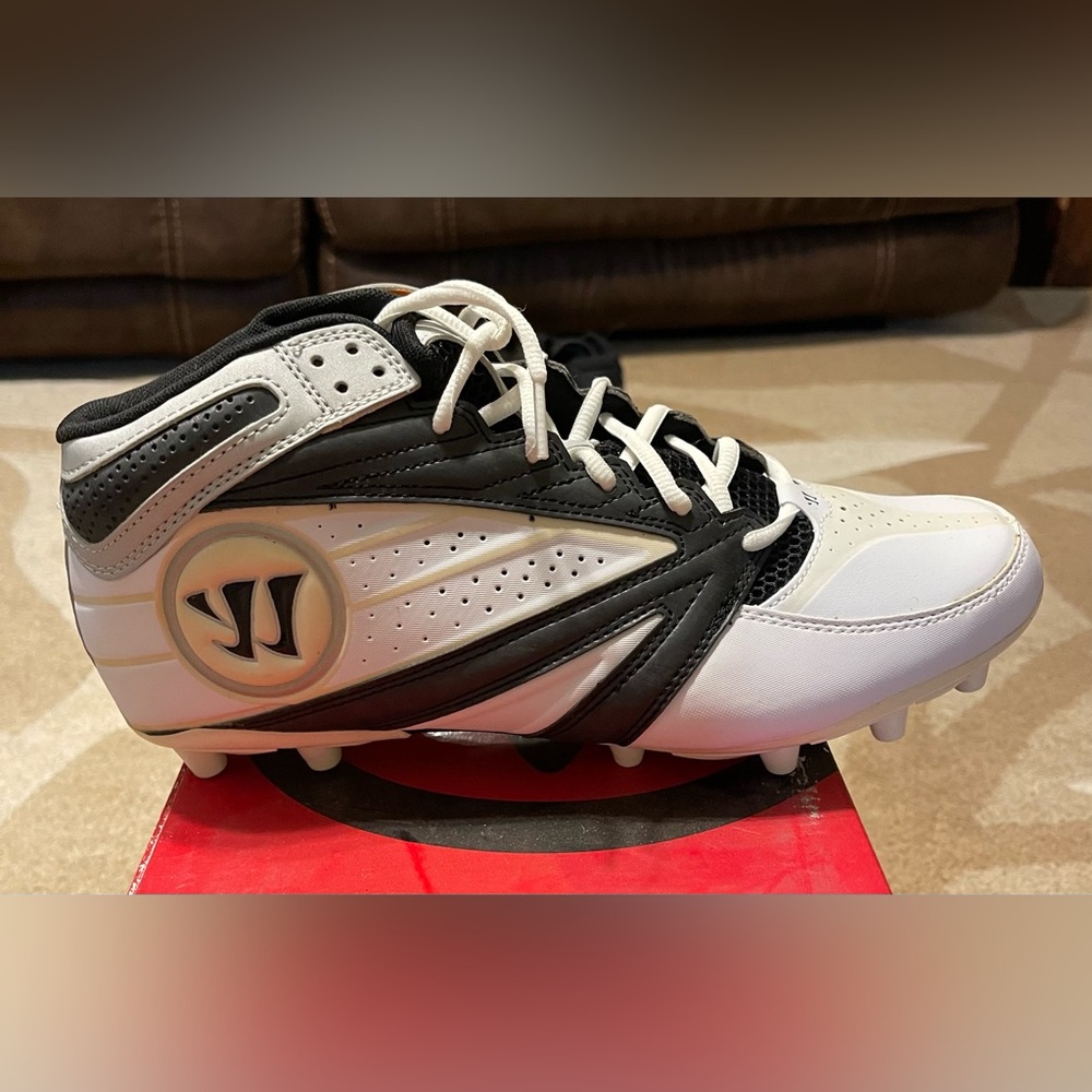 Black and White Warrior Lacrosse Cleats